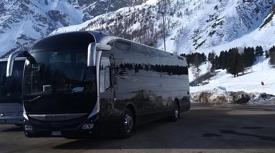 Iveco Magelys a noleggio con conducente