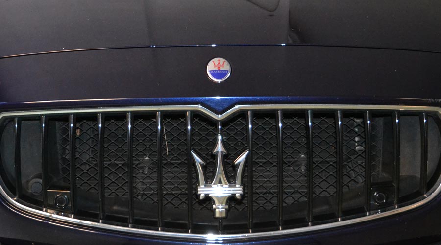 Maserati Quattroporte a noleggio con conducente